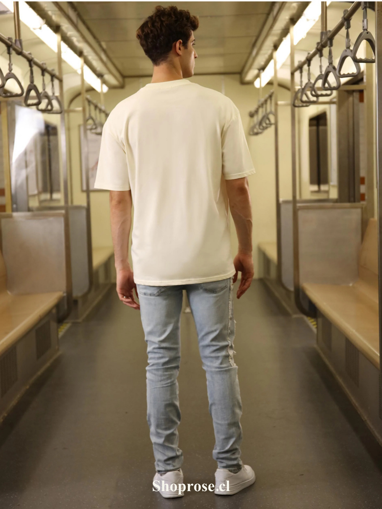 Poleras Básicas en Tendencia